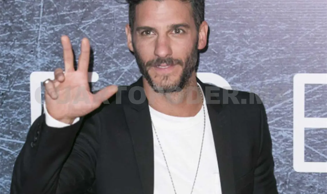 Erick Elías se convierte en el amor de Ale Guzmán