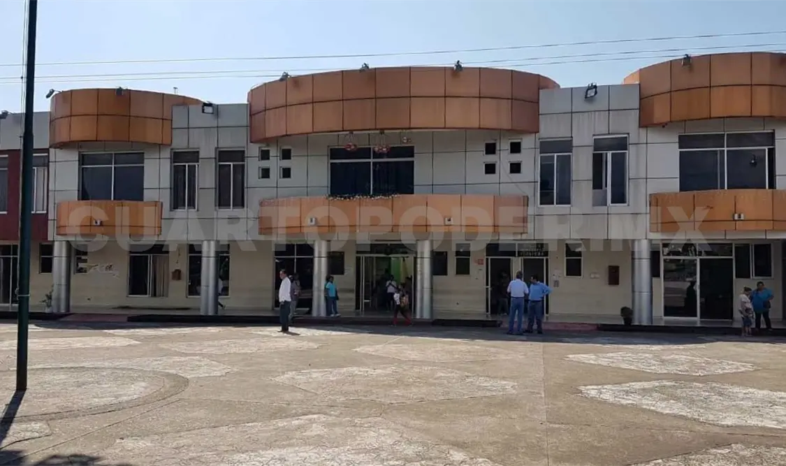 Continúan emplazamientos y cortes a municipios