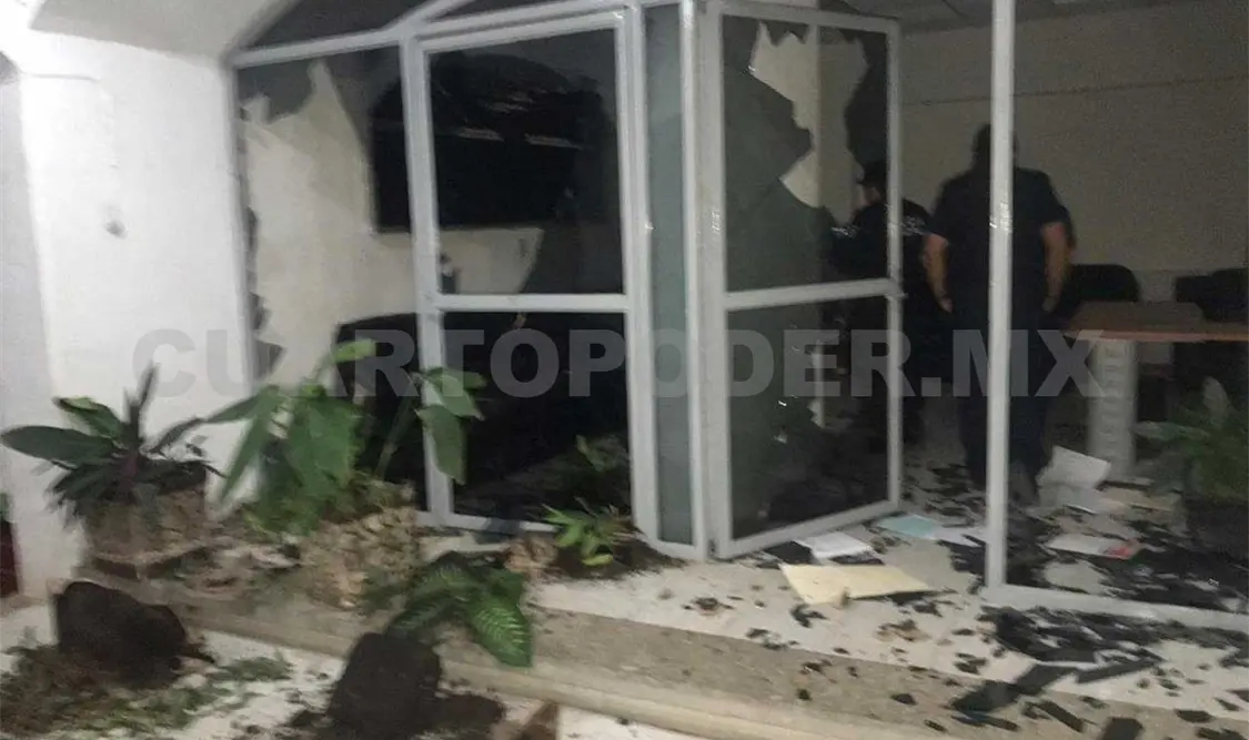 Vandalizan oficinas de la Secretaría del Campo