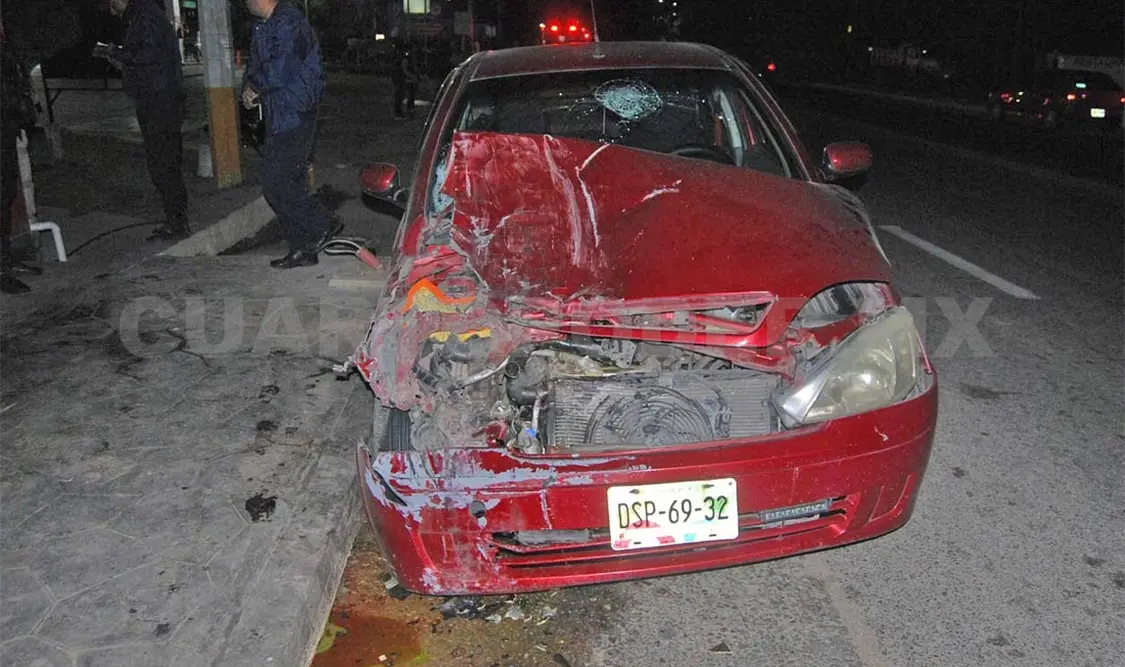 Cinco lesionados deja accidente carretero