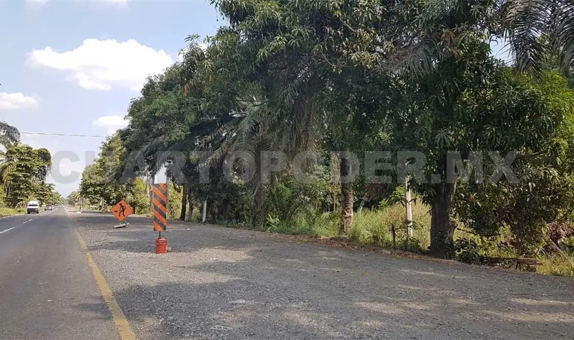 Abandonan trabajos de reencarpetamiento