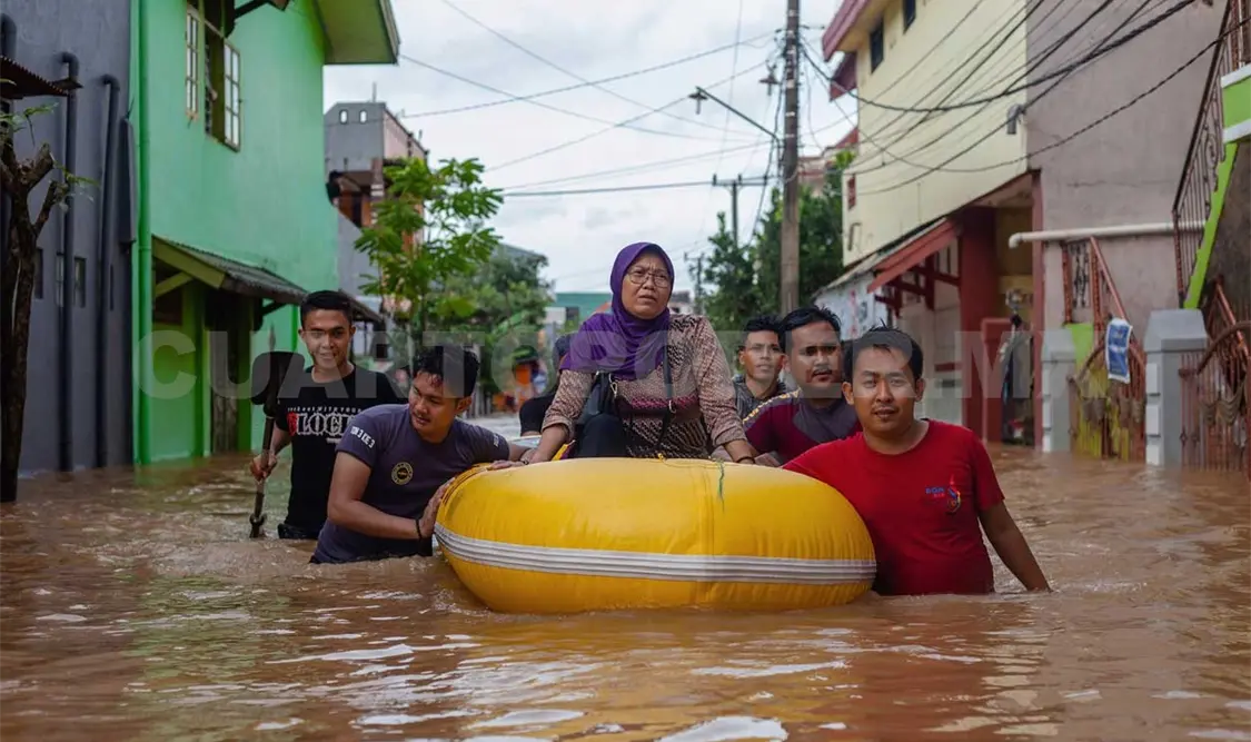 Inundaciones causan 59 muertos y 25 desaparecidos