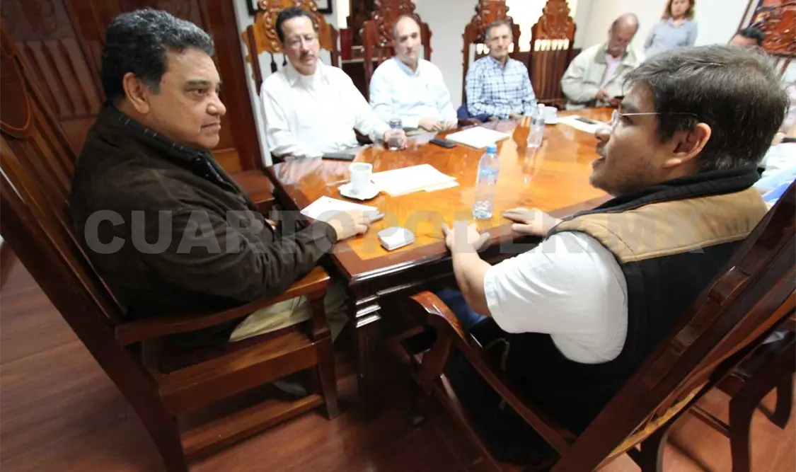 Atiende propuestas de empresarios chiapanecos