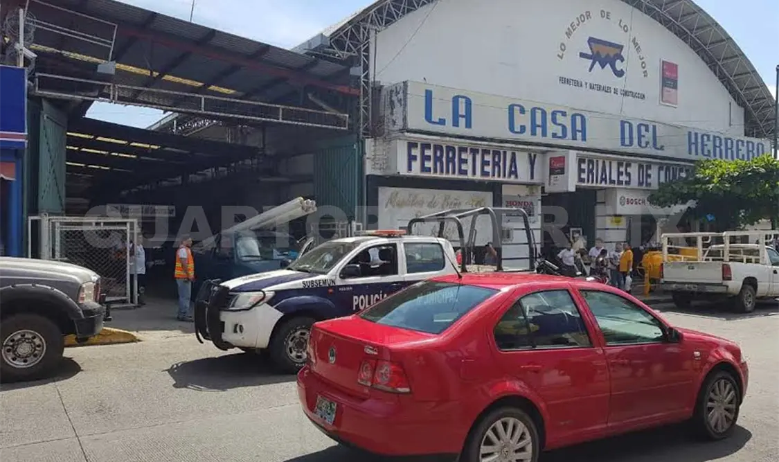 Arrebatan 200 mil pesos a empleado de empresa