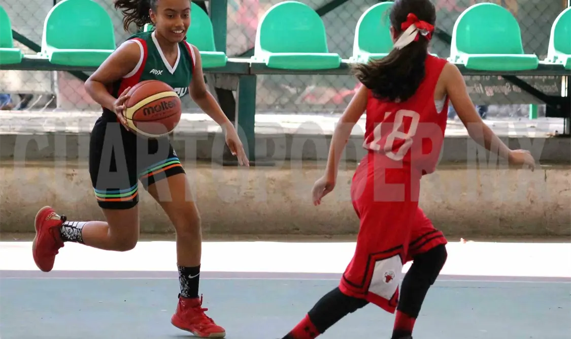 Para el segundo compromiso de la noche fue el turno de la UPGCH y Tornados, que se enfrentaron en la categoría femenil. Cortesía