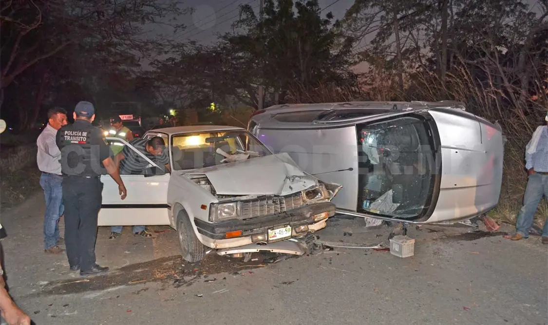 Choque deja a madre e hija lesionadas
