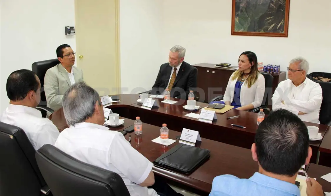 Sostiene fiscal reunión con funcionarios de EUA