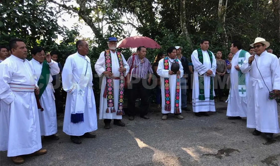Realizan peregrinación por la paz y la justicia