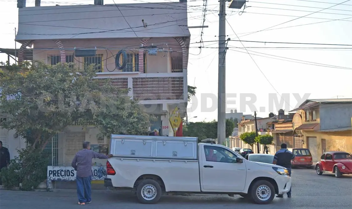 Encuentran cuerpo embolsado y en descomposición
