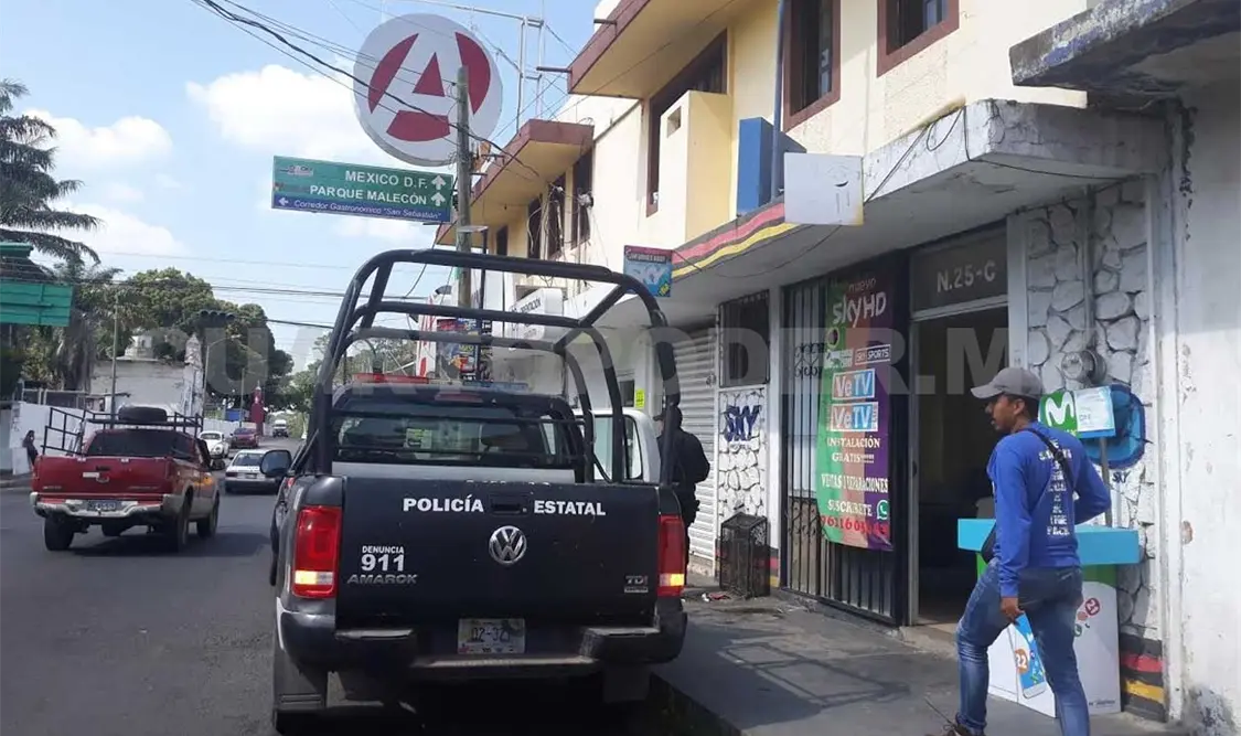 Asaltantes arrebatan 200 mil pesos a comerciante