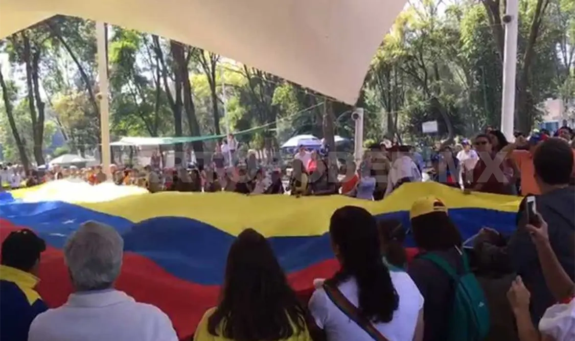 La colonia venezolana en la Ciudad de México se unió a las manifestaciones. Agencias