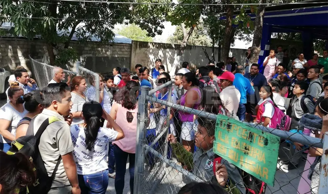 Nuevo desmayo colectivo en escuela