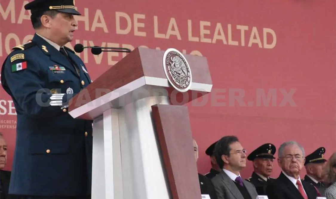 “Nos comprometemos a que cada joven que desee servir a la Patria, reciba formación de excelencia”, afirmó el secretario Sandoval González. Twitter