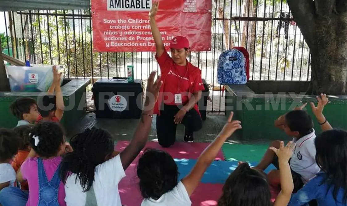 Niños migrantes reciben atención en los “espacios amigables” que instala Save the Children. CP