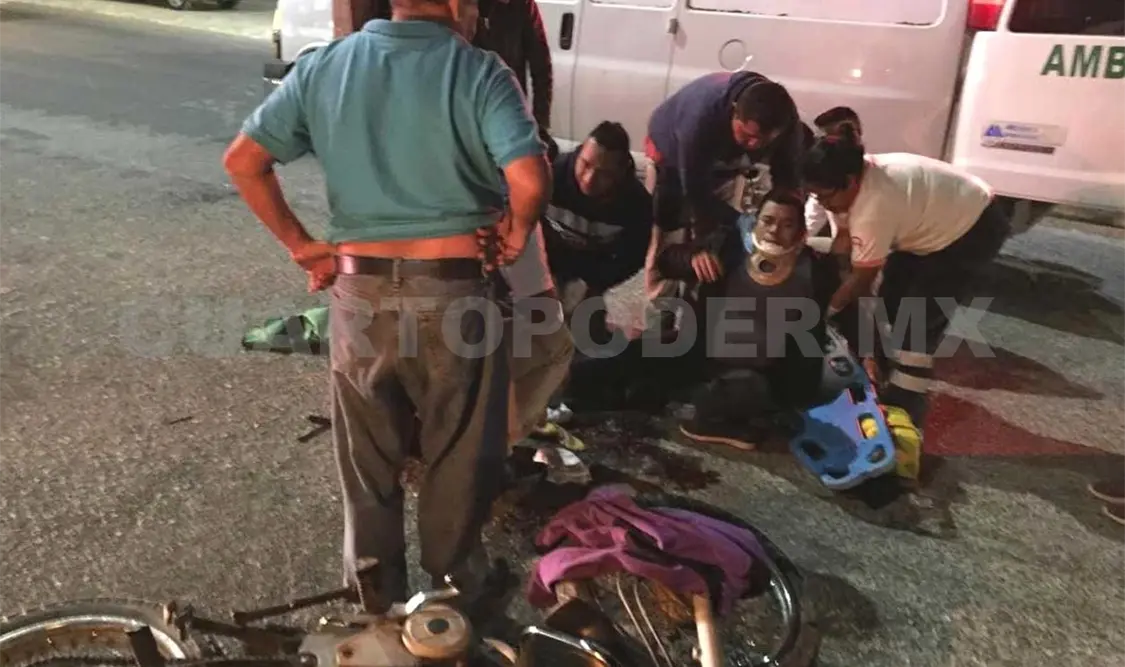Con fractura en la pierna resultó el conductor de la motocicleta al sufrir el accidente durante la madrugada del sábado. Flor Cordero / CP