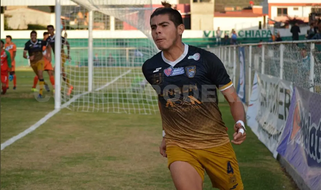 Uriel López tuvo una reaparición goleadora