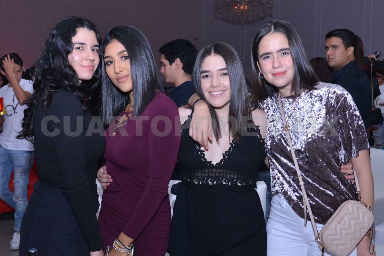 Chavos celebran la amistad