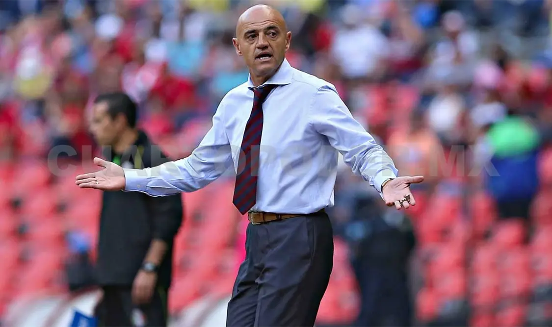 Chelís se presenta con Puebla ante Pachuca