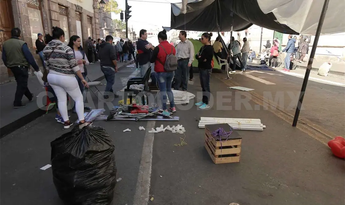 Maestros anuncian que regresarán a clases el lunes