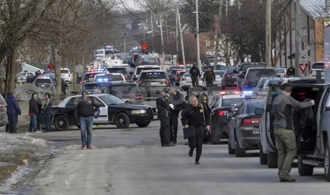 Deja cinco muertos y seis heridos tiroteo en Illinois, informan