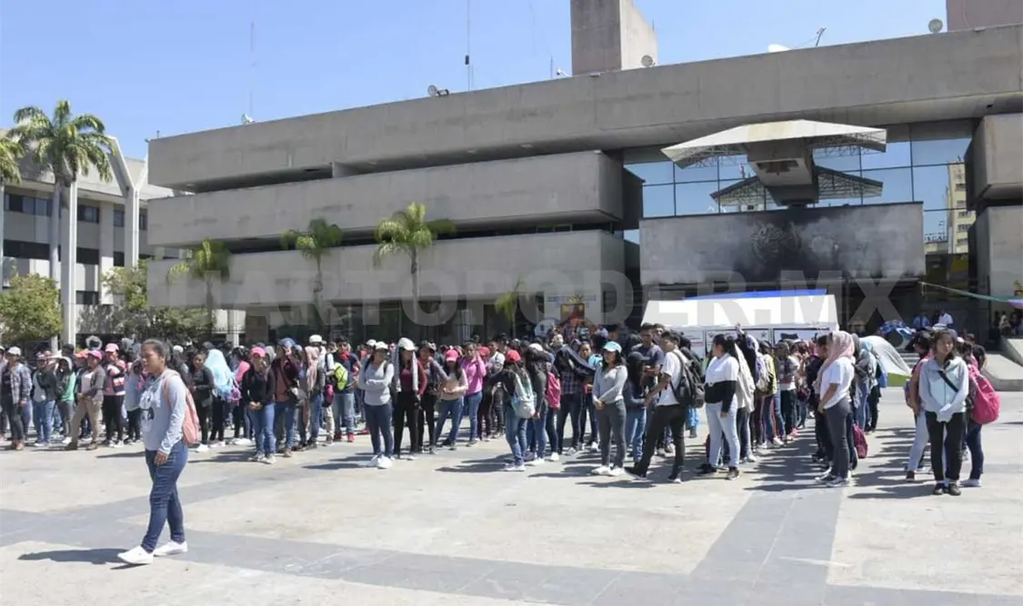 Normalistas se vuelven a manifestar