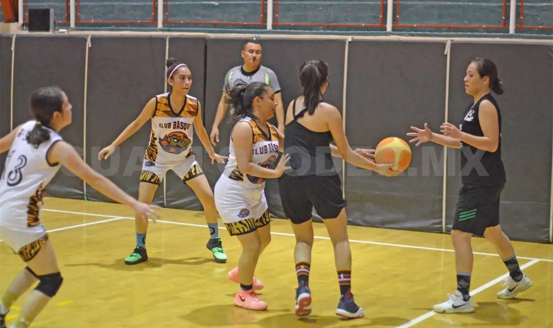Cotzitías derrota a Club Osos en la jornada tres