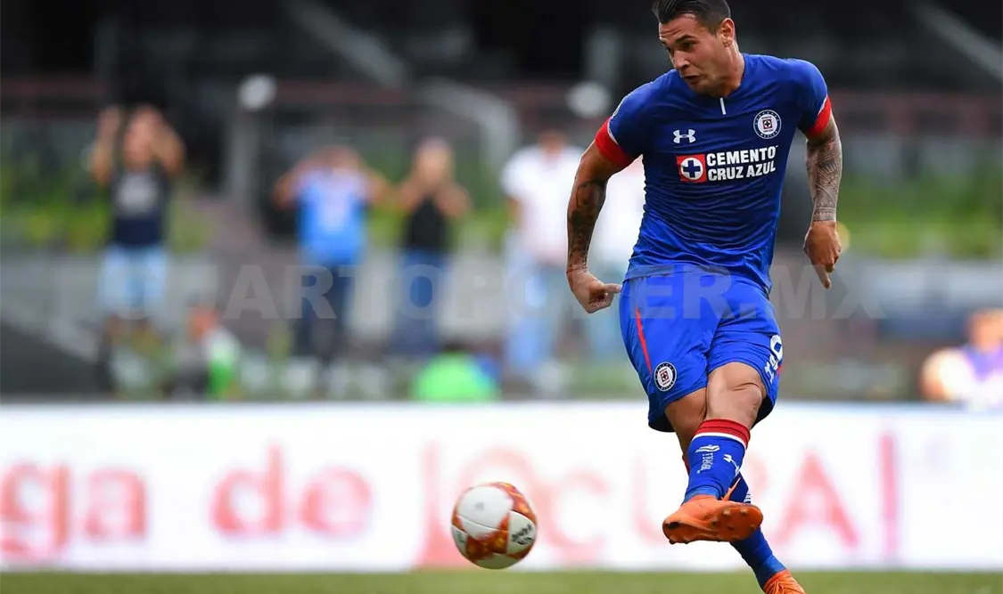 Santos aprovecha errores para vencer a Cruz Azul