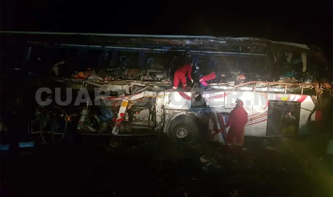 Accidente vial deja 24 muertos y una docena de heridos
