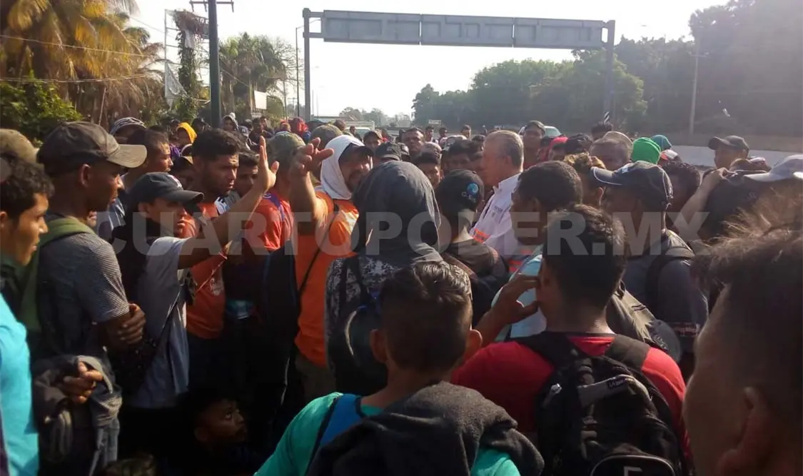 Impiden ingreso de migrantes al centro de Tapachula