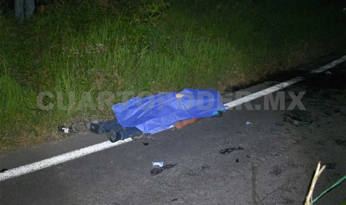 Muere motociclista al sufrir un choque