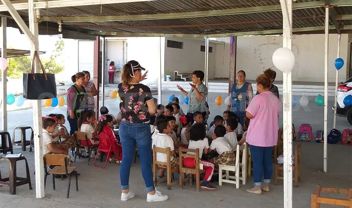Por conflicto con directora, dan clases en iglesia