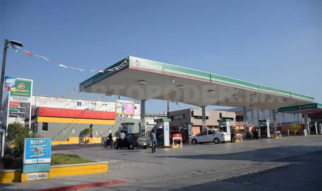 Incrementa el precio de gasolina hasta un peso