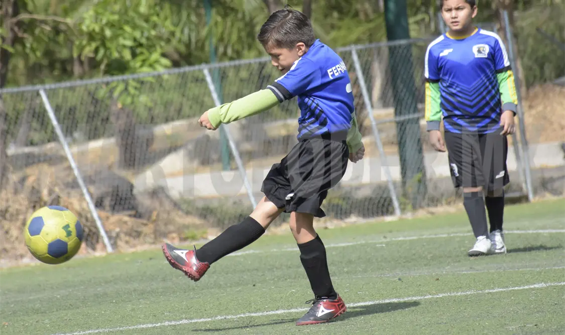 Balam FC derrotó a su similar de Real Tuxtla, por marcador de dos goles a cero, en duelo de la categoría niños héroes. Guillermo Ramos/CP
