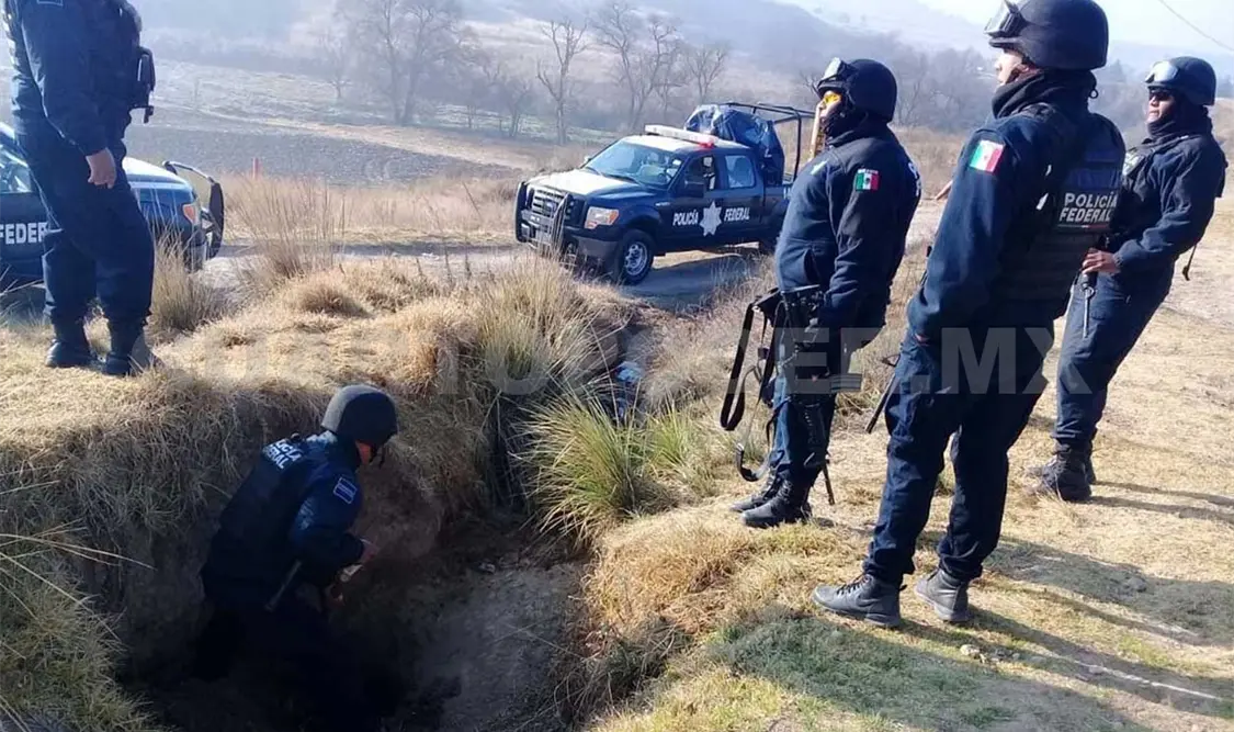 Los agentes federales detectaron siete tomas clandestinas sobre distintos caminos de terracería. Agencias