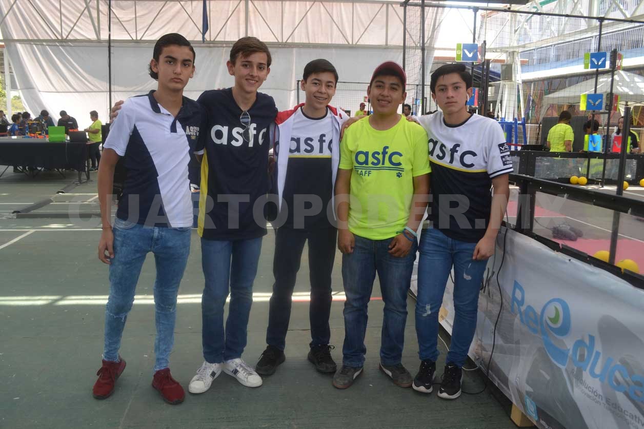 Realizan torneo de robótica