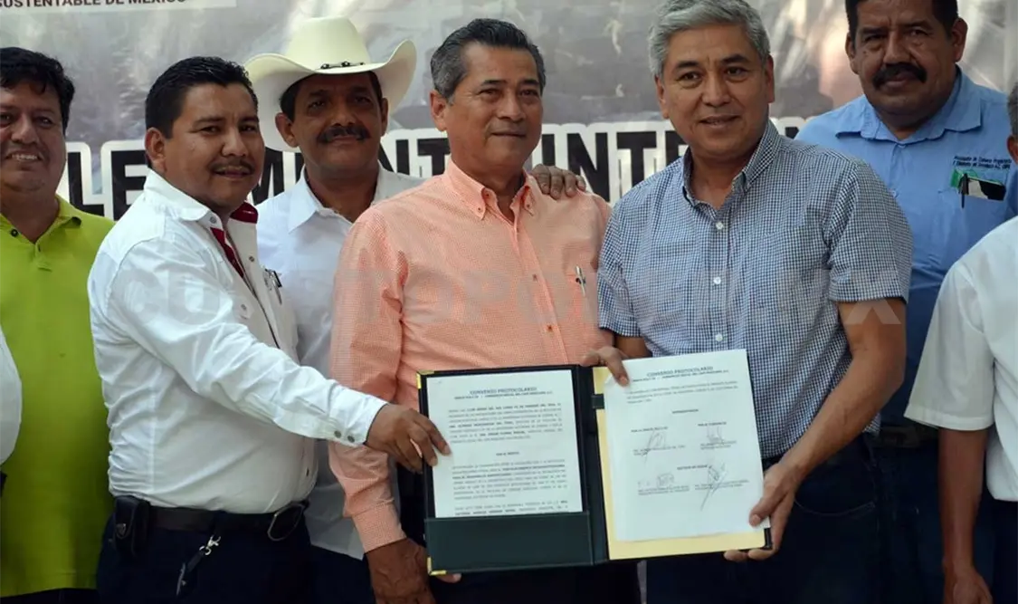 Firman convenio para el Desarrollo Agropecuario