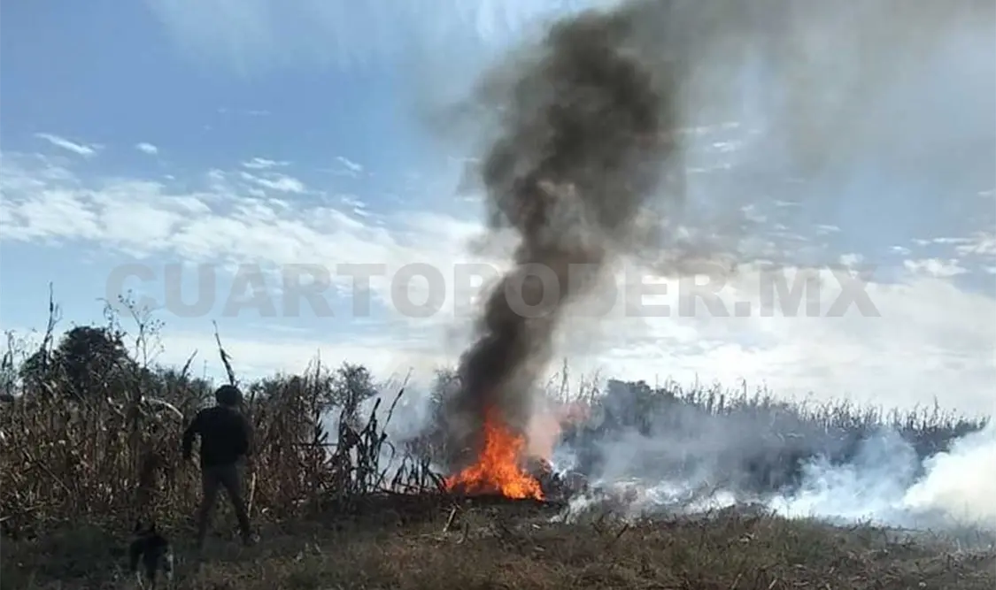 El 24 de diciembre de 2018 en el municipio poblano de Santa María Coronango, se desplomó la nave en la que viajaban Erika Alonso y Moreno Valle. Twitter