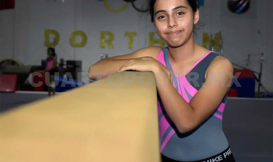 Valeria Huerta de la Torre, de 12 años de edad y originaria de Tuxtla Gutiérrez, pertenece actualmente al Club de Gimnasia Dorthom.