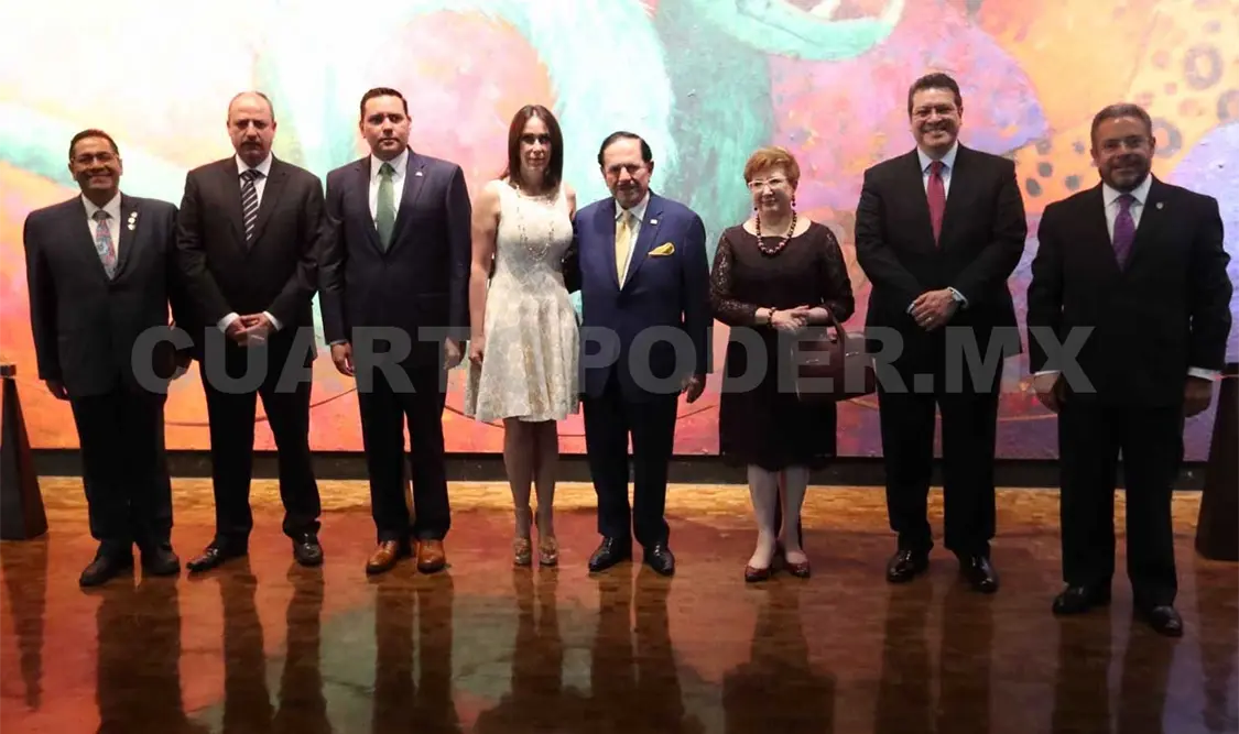 Dan medalla Palavicini a ministra de la SCJN