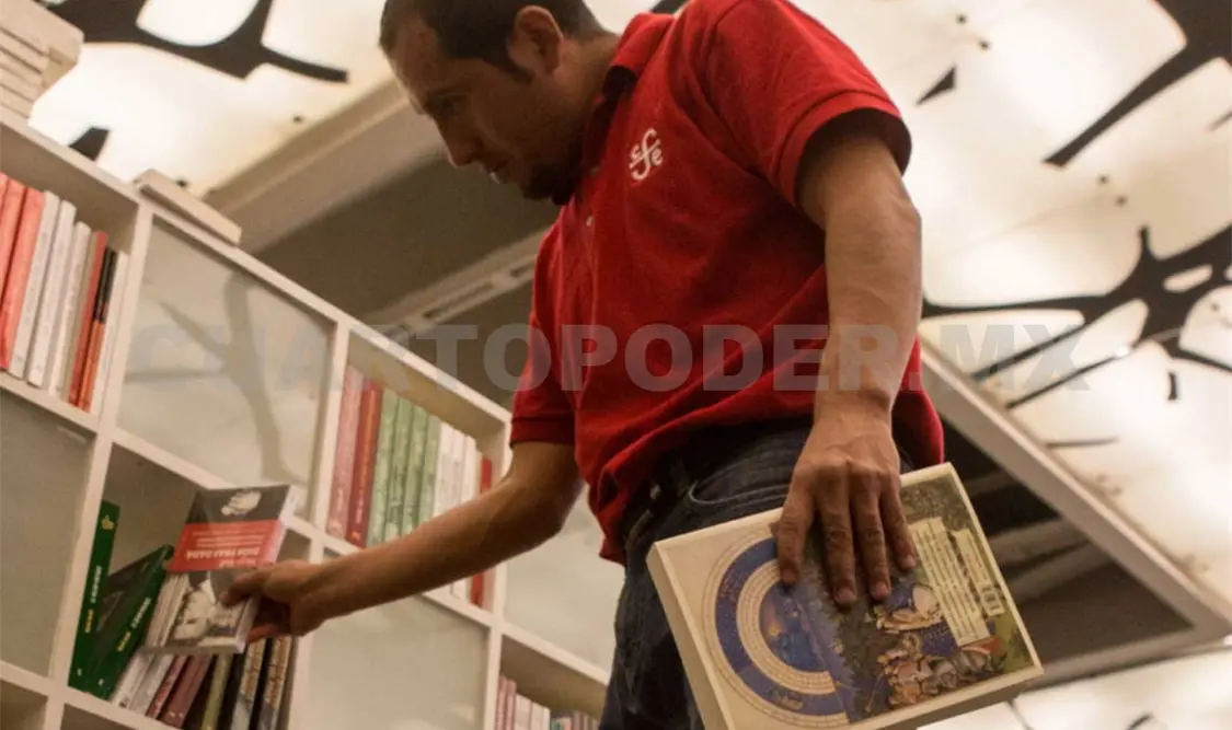 Las conferencias fueron orientadas por el presidente de la Associação Nacional de Livrarias de Brasil (ANL), Bernardo Gurbanov, y el doctor en literatura mexicana Vicente Quirarte. Cortesía