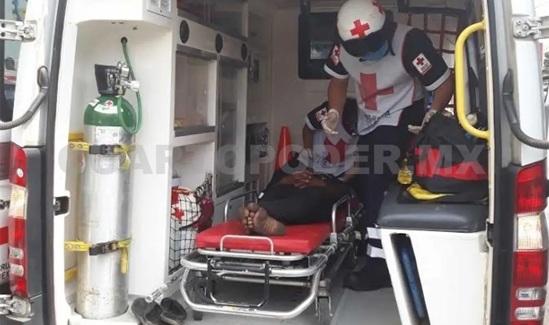 Muere en la carretera al ser arrollado por auto