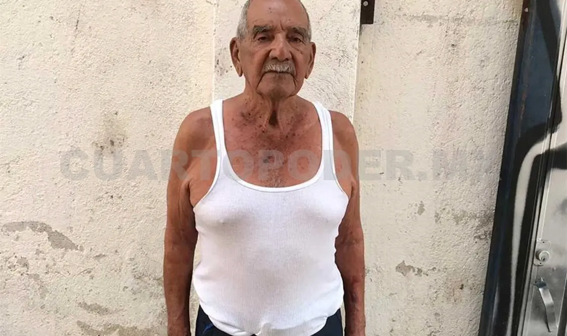 Anciano es despojado y abandonado por su hijo