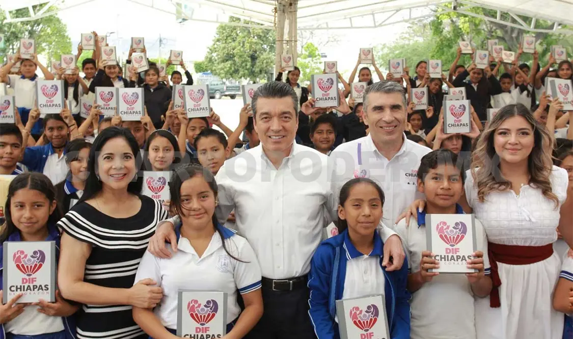La educación es fundamental en el progreso: Rutilio