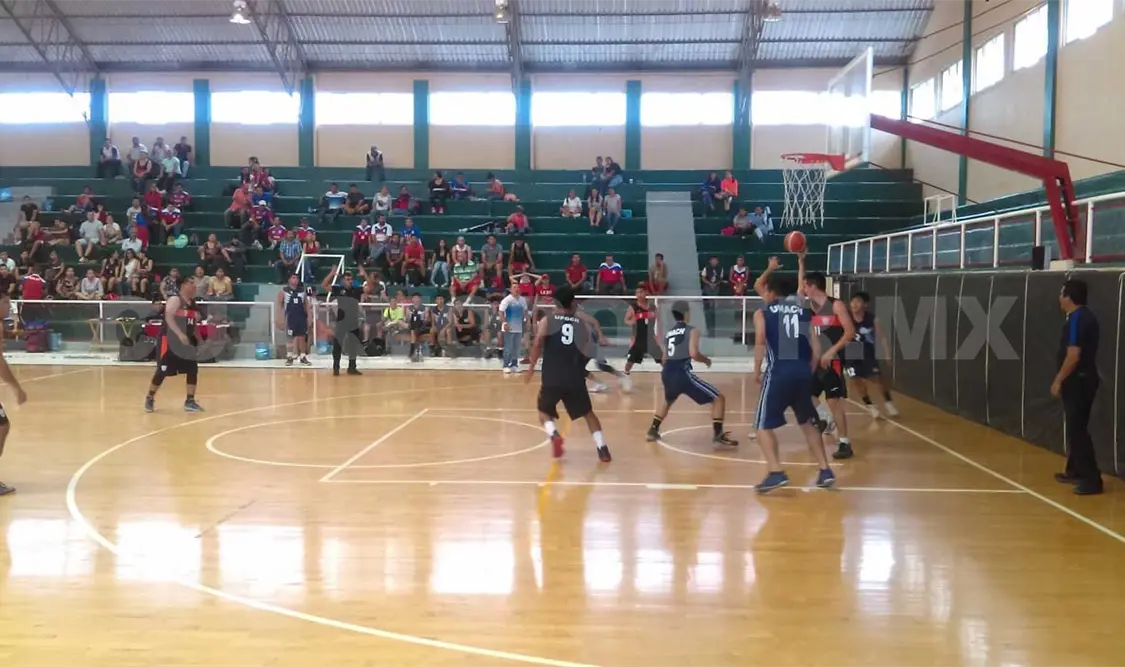 Unach vence a UPGCH en Basquetbol varonil