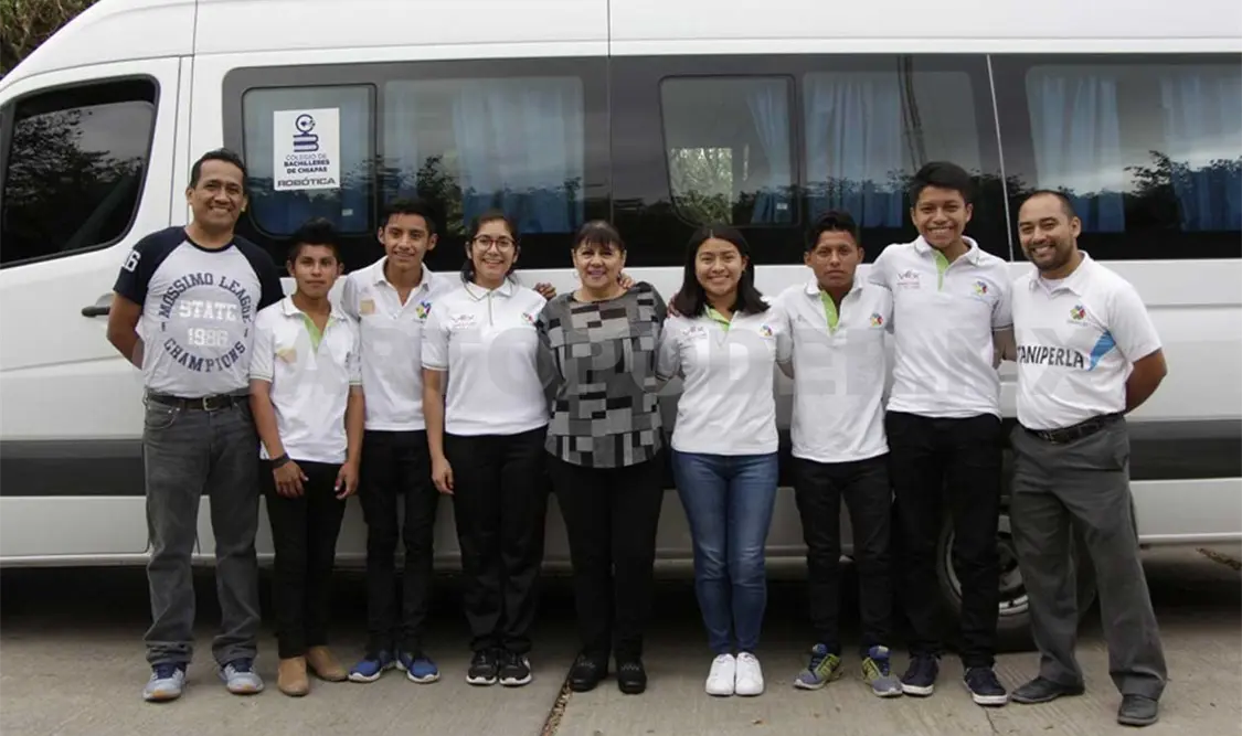 Chiapanecos participan en concurso de Robótica