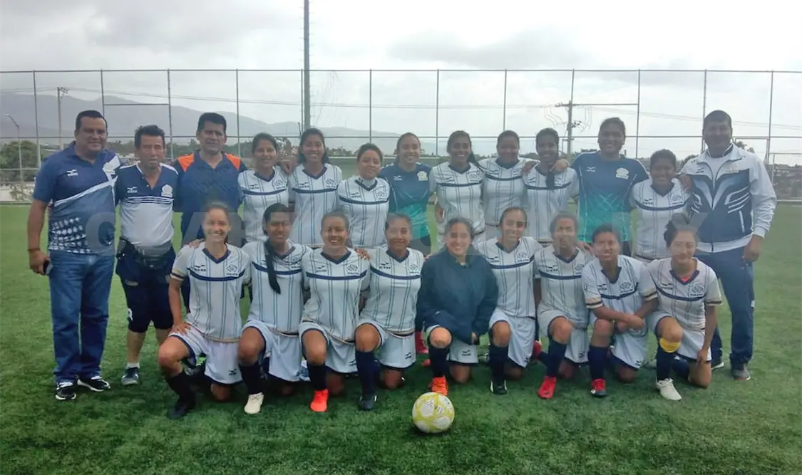 Unach viajará al regional en el Soccer femenil