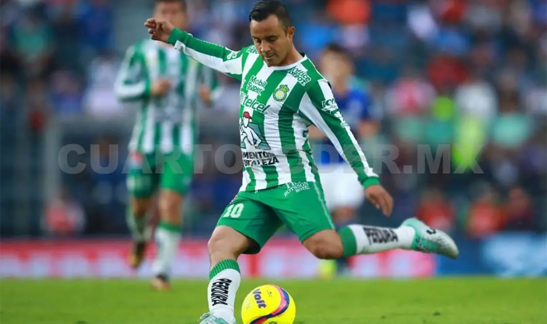 León “ruge” y “devora” a Lobos para ser nuevo líder