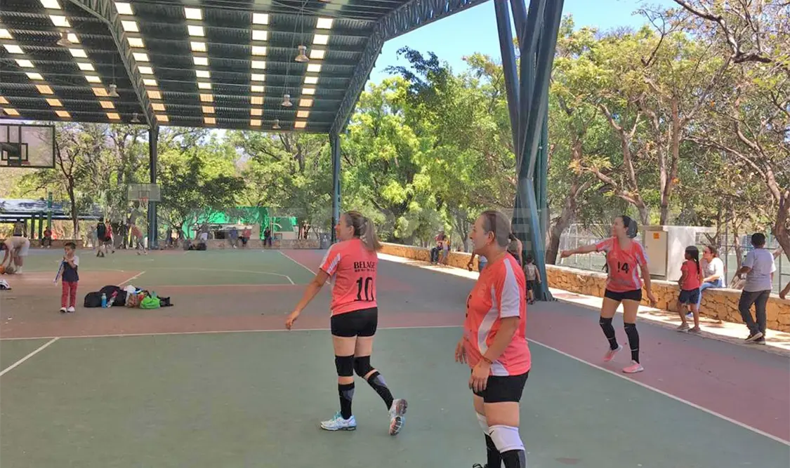 Little Queens se mantiene de líder con 21 puntos