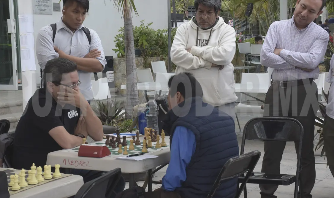 Se realizó el V Aniversario del Club de Ajedrez Infantil, en el parque Bicentenario de Tuxtla Gutiérrez, con una asistencia de más de 70 ajedrecistas de municipios de Chiapas. Guillermo Ramos / CP