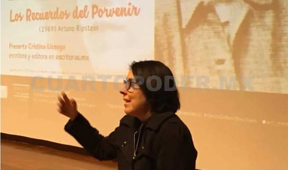 Leen cuentos en la Zona Rosa